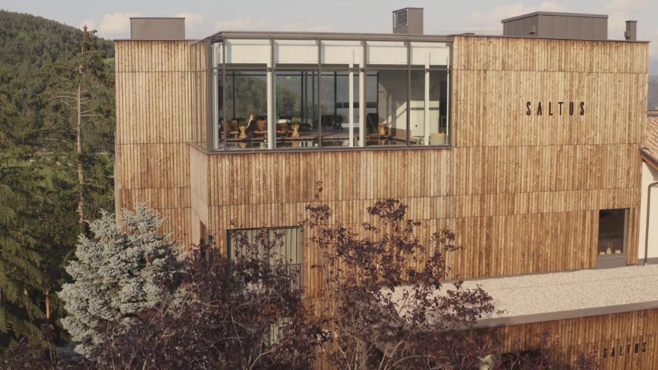 Saltus Hotel Jenesien Eksteriør billede